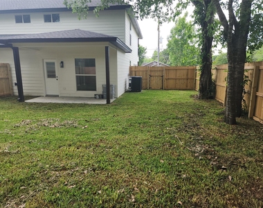 2651 Beaumont Avenue - Photo Thumbnail 14