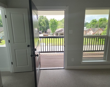 2651 Beaumont Avenue - Photo Thumbnail 35