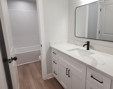 2651 Beaumont Avenue - Photo Thumbnail 28