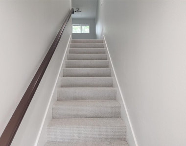 2651 Beaumont Avenue - Photo Thumbnail 21