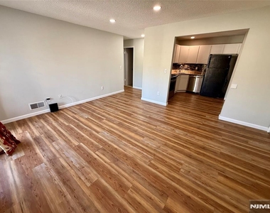 197 Larch - Photo Thumbnail 3