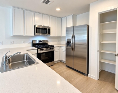 22724 Hackberry Leaf Drive - Photo Thumbnail 10