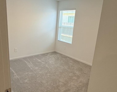 22724 Hackberry Leaf Drive - Photo Thumbnail 18