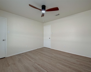 20807 Baronsledge Lane - Photo Thumbnail 30