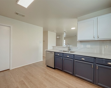 20807 Baronsledge Lane - Photo Thumbnail 17