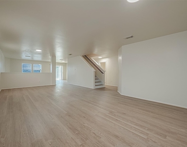 20807 Baronsledge Lane - Photo Thumbnail 8