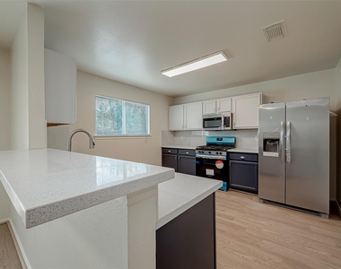 20807 Baronsledge Lane - Photo Thumbnail 14