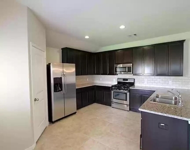17826 Auburn Heights Trail - Photo Thumbnail 6