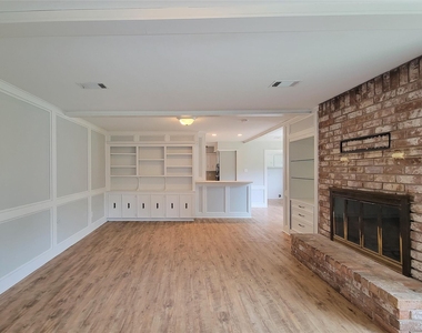 13406 Glen Erica Drive - Photo Thumbnail 9