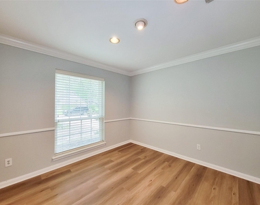 13406 Glen Erica Drive - Photo Thumbnail 4