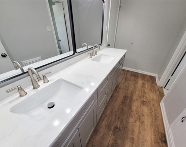 13406 Glen Erica Drive - Photo Thumbnail 23