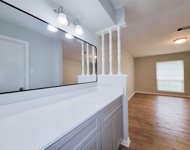 13406 Glen Erica Drive - Photo Thumbnail 21
