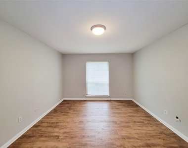 13406 Glen Erica Drive - Photo Thumbnail 19