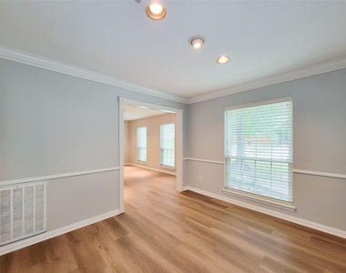 13406 Glen Erica Drive - Photo Thumbnail 5