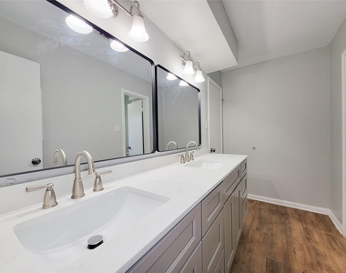 13406 Glen Erica Drive - Photo Thumbnail 22
