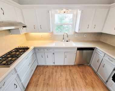 13406 Glen Erica Drive - Photo Thumbnail 17