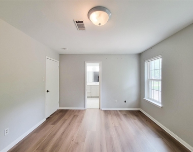 13406 Glen Erica Drive - Photo Thumbnail 31