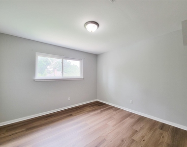 13406 Glen Erica Drive - Photo Thumbnail 27