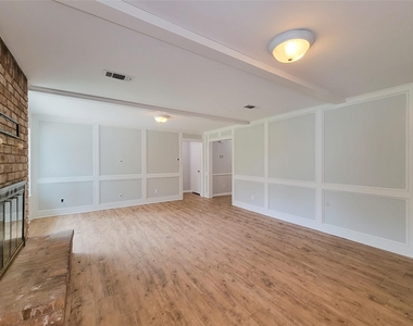 13406 Glen Erica Drive - Photo Thumbnail 12