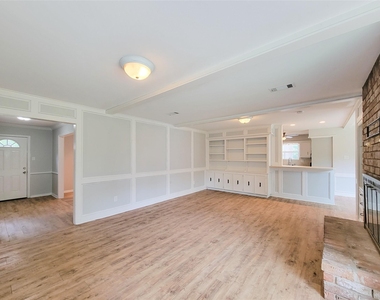 13406 Glen Erica Drive - Photo Thumbnail 11
