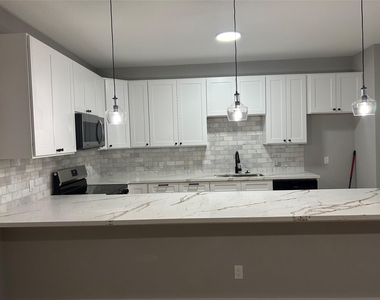 9914 Fillmore - Photo Thumbnail 3