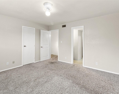 11002 Hammerly Boulevard - Photo Thumbnail 8
