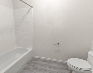 11002 Hammerly Boulevard - Photo Thumbnail 7