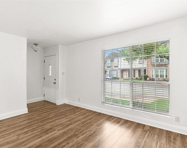 11002 Hammerly Boulevard - Photo Thumbnail 18