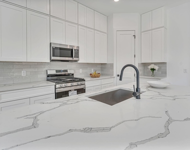 3620 Sauer Street - Photo Thumbnail 10