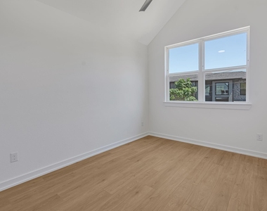 3620 Sauer Street - Photo Thumbnail 23