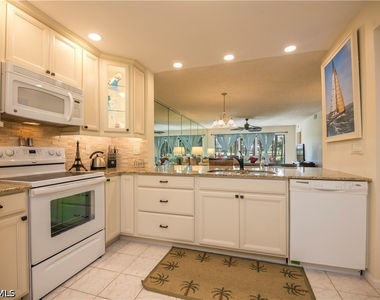 5741 Deauville Circle - Photo Thumbnail 5