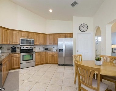 3057 Driftwood Way - Photo Thumbnail 9