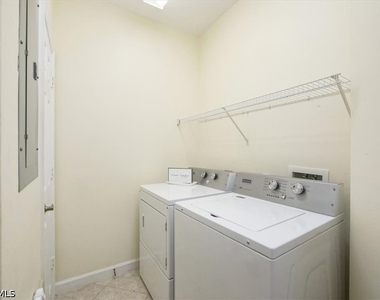 3057 Driftwood Way - Photo Thumbnail 20