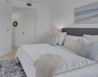 2165 Arielle Drive - Photo Thumbnail 21