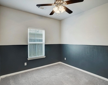 3413 Omega Street - Photo Thumbnail 8