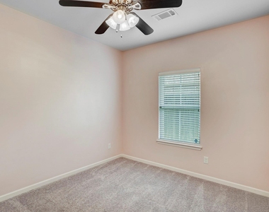 3413 Omega Street - Photo Thumbnail 9