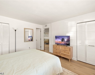 501 Forest Lakes Boulevard - Photo Thumbnail 20
