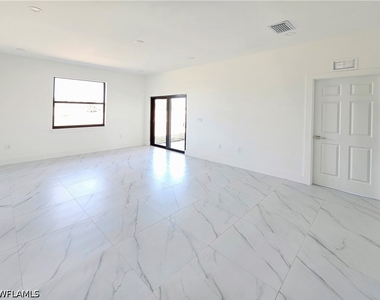 1100 Homer Avenue S - Photo Thumbnail 10
