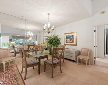 110 Siena Way - Photo Thumbnail 11
