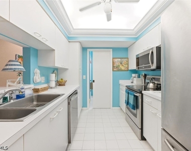 110 Siena Way - Photo Thumbnail 14