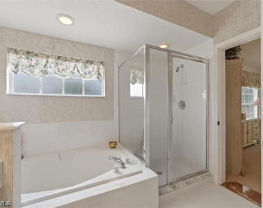 110 Siena Way - Photo Thumbnail 21