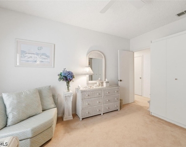 110 Siena Way - Photo Thumbnail 18