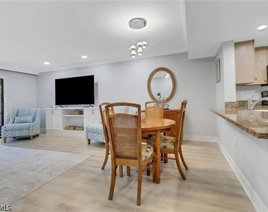 790 Meadowland Drive - Photo Thumbnail 5