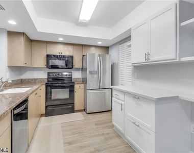 790 Meadowland Drive - Photo Thumbnail 18