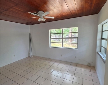 2103 Unity Avenue - Photo Thumbnail 4