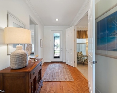 6140 Victory Drive - Photo Thumbnail 3
