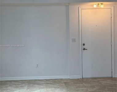18800 Ne 29 Avenue - Photo Thumbnail 12