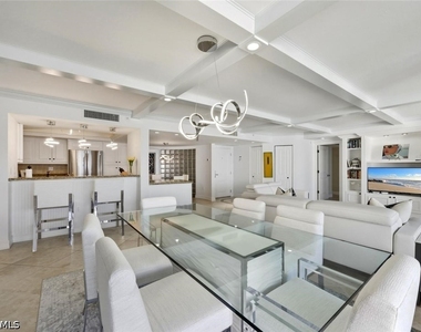 4751 Gulf Shore Boulevard N - Photo Thumbnail 9