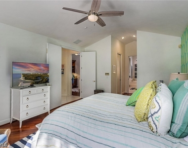 720 Turkey Oak Lane - Photo Thumbnail 15