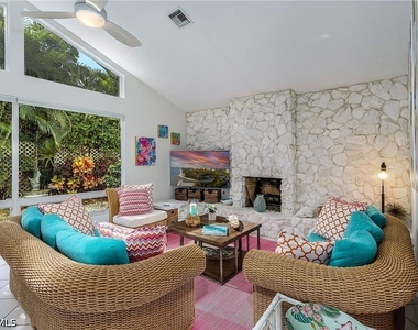 720 Turkey Oak Lane - Photo Thumbnail 25